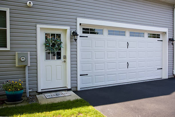 24/7 Emergency Garage Door Roller Replacement experts in Lusby, MD